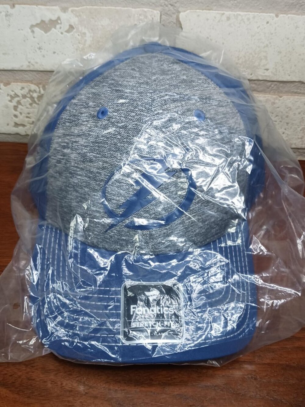 Fanatics Tampa Bay Lightning Fitted L-XL Hat Cap Mens Strech Fit Gray & Blue NHL